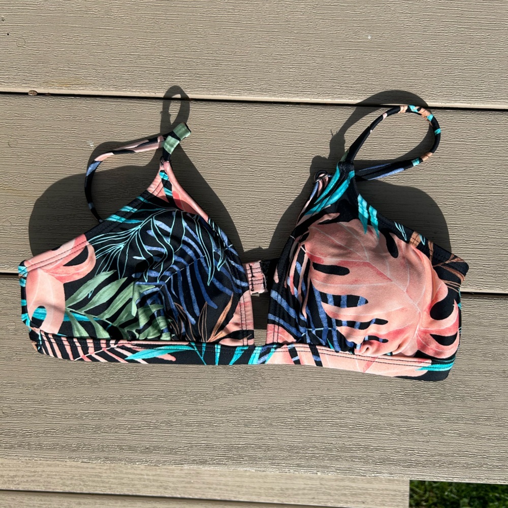 CUPSHE women’s small Tropical Leaf Print Bikini top
